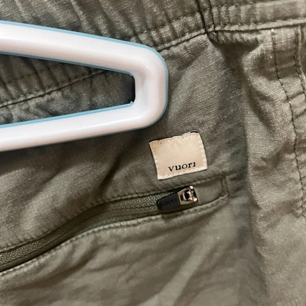 Vuori Green Hiking Shorts - Picture 4 of 5